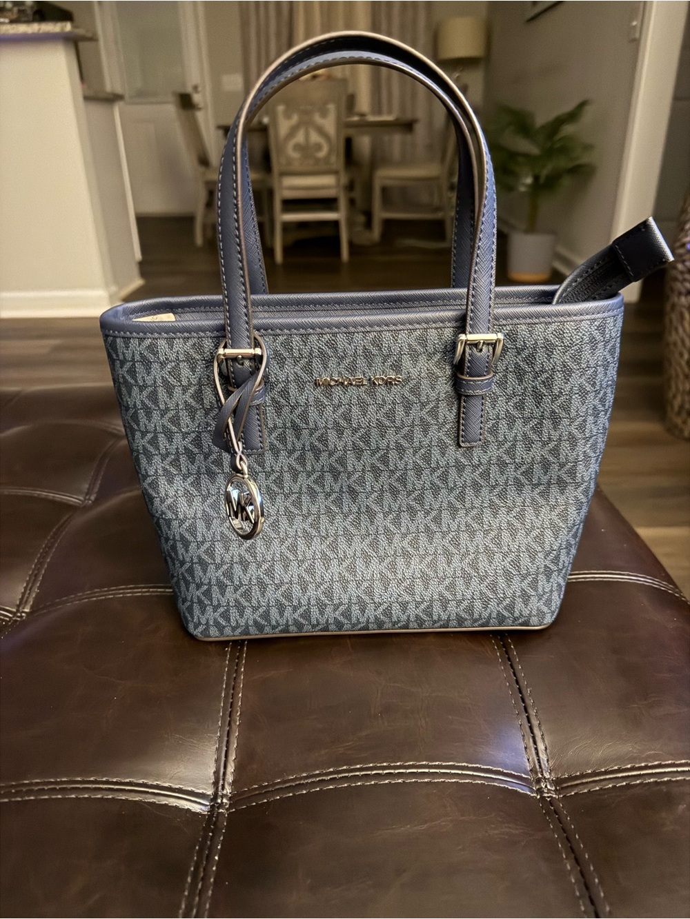 Michael Kors Small Navy Jet Set Tote